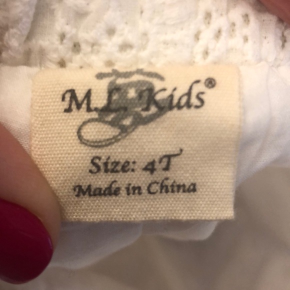 Eyelet white shorts - Picture 3 of 3